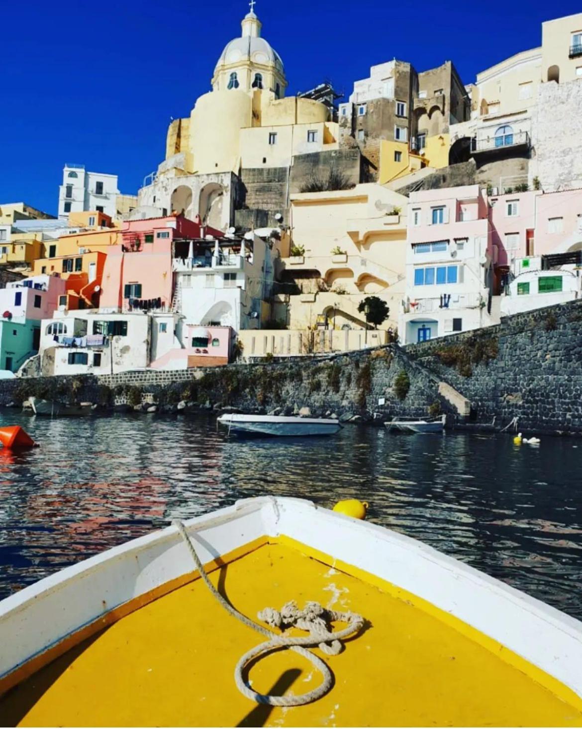 La Terrazza Di Maria Apartment Procida Bagian luar foto